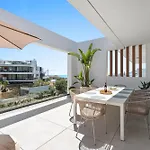 Dunes Penthouse - Brand New, Splendid Rooftop, Pool & Sea View * Marbella