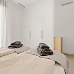 Apartmán Dunes Penthouse - Brand New, Splendid Rooftop, Pool & Sea View