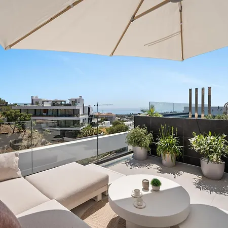 Dunes Penthouse - Brand New, Splendid Rooftop, Pool & Sea View * 마르베야