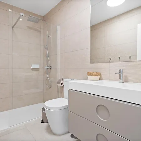 아파트 Dunes Penthouse - Brand New, Splendid Rooftop, Pool & Sea View 마르베야