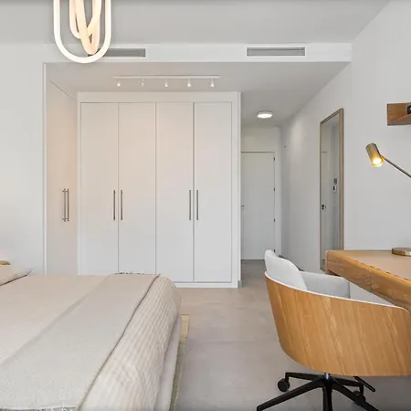 아파트 Dunes Penthouse - Brand New, Splendid Rooftop, Pool & Sea View 마르베야