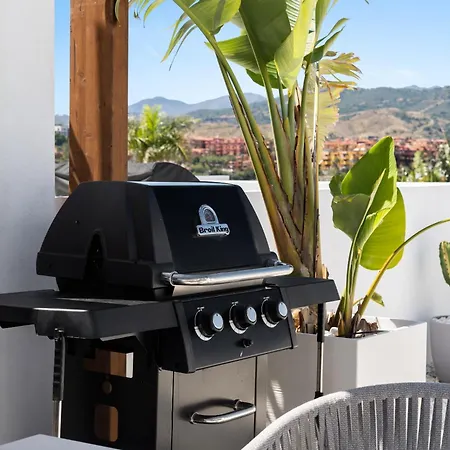 아파트 Dunes Penthouse - Brand New, Splendid Rooftop, Pool & Sea View