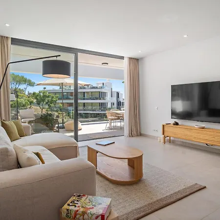 Dunes Penthouse - Brand New, Splendid Rooftop, Pool & Sea View *