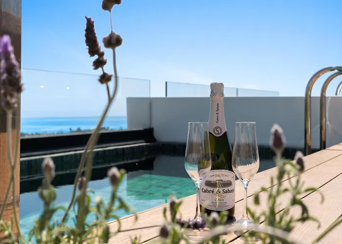 Dunes Penthouse - Brand New, Splendid Rooftop, Pool & Sea View Apartment *
