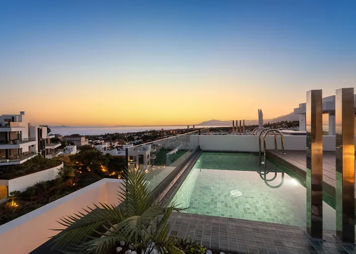 Dunes Penthouse - Brand New, Splendid Rooftop, Pool & Sea View