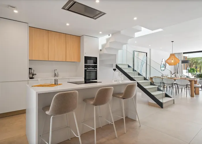 Dunes Penthouse - Brand New, Splendid Rooftop, Pool & Sea View Lägenhet *