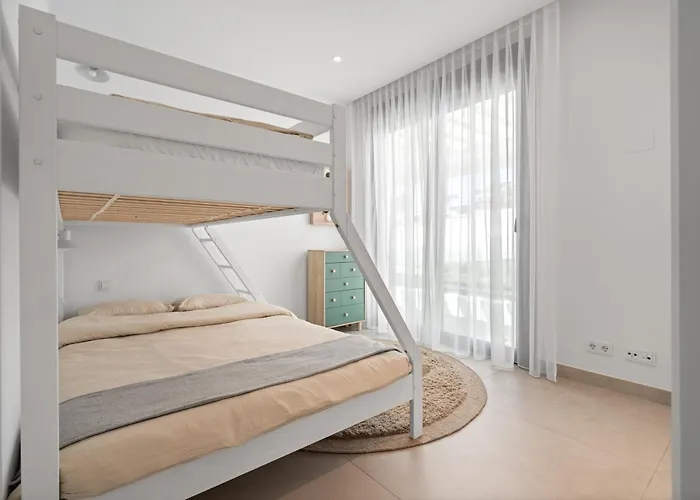 Dunes Penthouse - Brand New, Splendid Rooftop, Pool & Sea View Apartment *