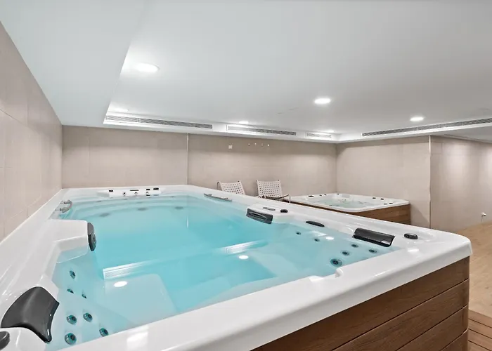 Dunes Penthouse - Brand New, Splendid Rooftop, Pool & Sea View * Marbella