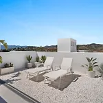 Daire Dunes Penthouse - Brand New, Splendid Rooftop, Pool & Sea View Marbella