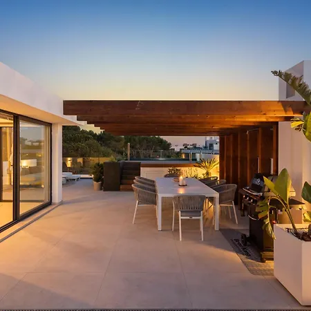 Dunes Penthouse - Brand New, Splendid Rooftop, Pool & Sea View Appartamento *