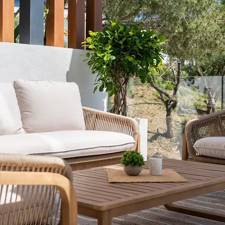 Διαμέρισμα Dunes Penthouse - Brand New, Splendid Rooftop, Pool & Sea View Μαρμπέλλα