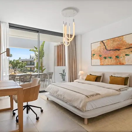 Dunes Penthouse - Brand New, Splendid Rooftop, Pool & Sea View * Μαρμπέλλα