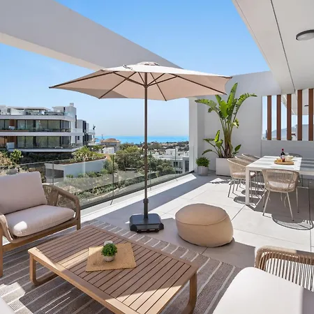 Dunes Penthouse - Brand New, Splendid Rooftop, Pool & Sea View