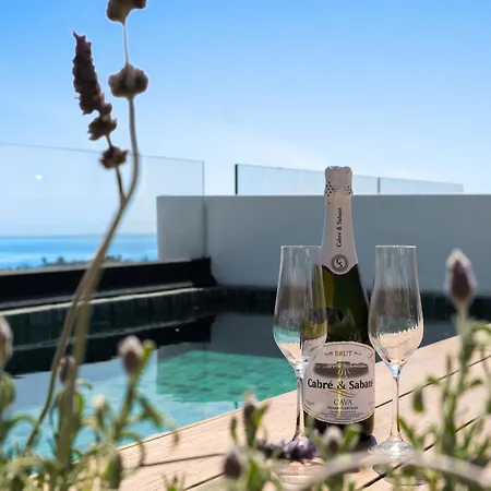 Dunes Penthouse - Brand New, Splendid Rooftop, Pool & Sea View Apartment *