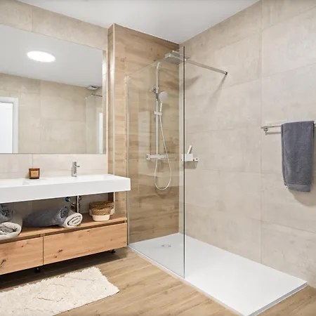 Apartment Dunes Penthouse - Brand New, Splendid Rooftop, Pool & Sea View