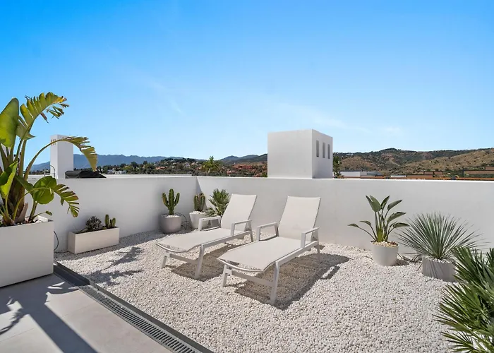 Apartman Dunes Penthouse - Brand New, Splendid Rooftop, Pool & Sea View Marbella